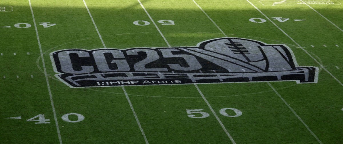 BAU// 07.09.2025 Stuttgart European League of Football Championship Game Vienna Vikings vs. Stuttgart Surge, Feature Logo CG25 MHP Arena auf dem Rasen *** BAU 07 09 2025 Stuttgart European League of F ...
