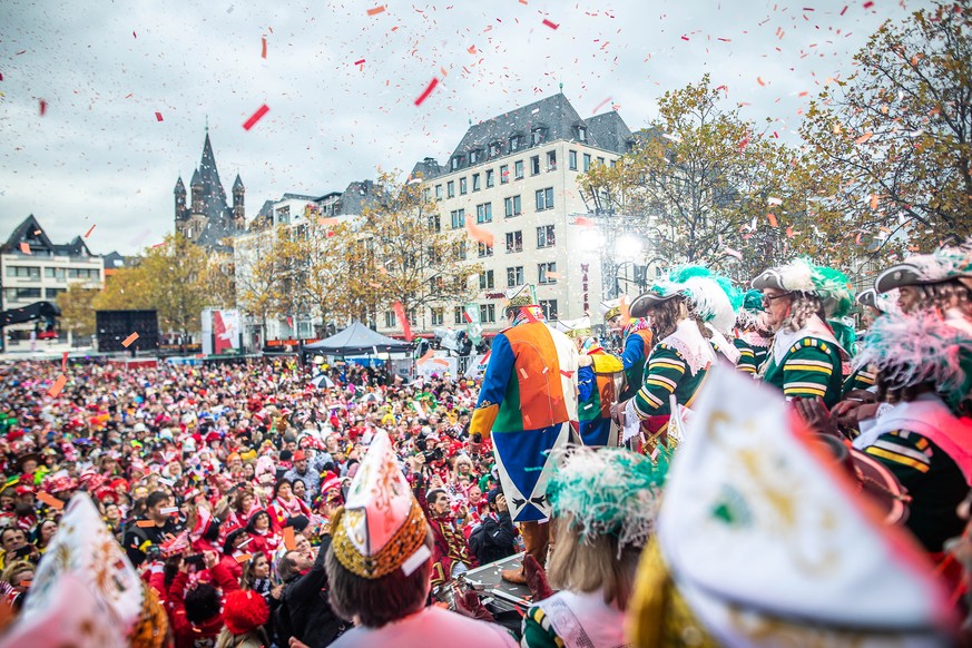 Auftakt Karneval in Köln: In Deutschlands Karnevalshochburgen begann am 11. November um elf Uhr elf die närrische Ze