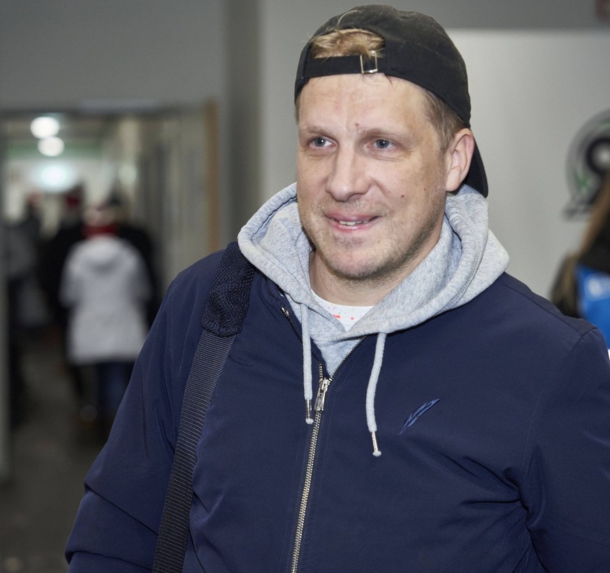 Oliver Pocher beim Eishockey Open Air 2022 in der Heinz von Heiden Arena. Hannover, 17.12.2022 *** Oliver Pocher at the Ice Hockey Open Air 2022 in the Heinz von Heiden Arena Hannover, 17 12 2022 Foto ...