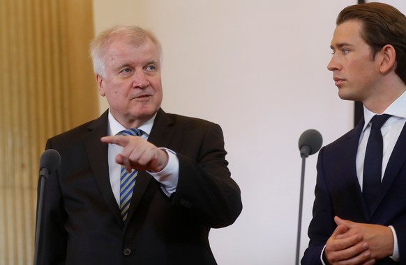 Austrian Chancellor Sebastian Kurz and German Interior Minister Horst Seehofer attend a news conference in Vienna, Austria July 5, 2018. REUTERS/Leonhard Foeger