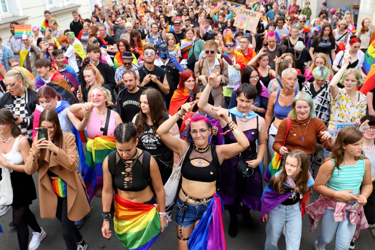 CHRISTOPHER STREET DAY 2023 - Erfurt - CSD - Am 2. September 2023 zieht der CSD in Erfurt durch die Innenstadt. Er ist der CSD mit der l