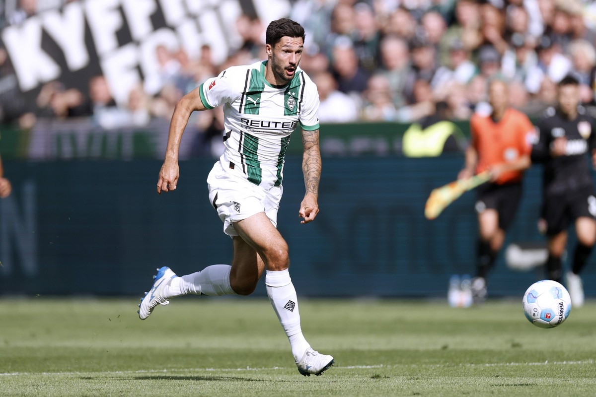 KLEINDIENST Tim Team Borussia Moenchengladbach DFL Bundesliga Saison 2024 - 2025 Spiel Borussia Moenchengladbach - VfB Stuttgart 1 : 3 am 14.09.2024 in Moenchengladbach *** KLEINDIENST Tim Team Boruss ...