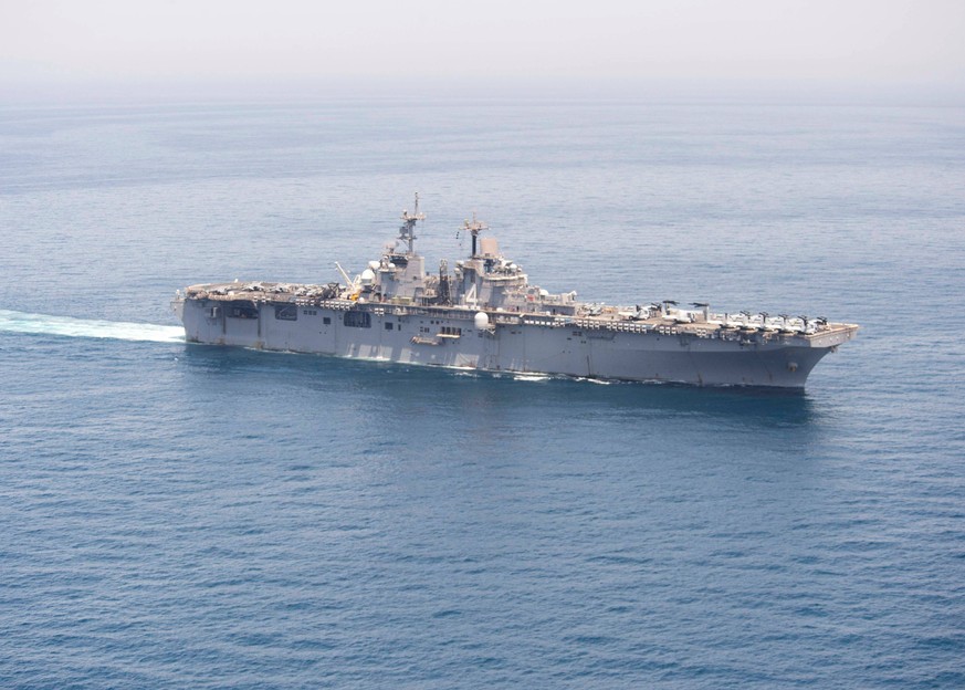 June 16, 2016 - At sea - The U.S. Navy Wasp-class amphibious assault ship USS Boxer steams underway June 16, 2016 in the Arabian Gulf. At sea PUBLICATIONxINxGERxSUIxAUTxONLY - ZUMAp138 20160616_zaa_p1 ...