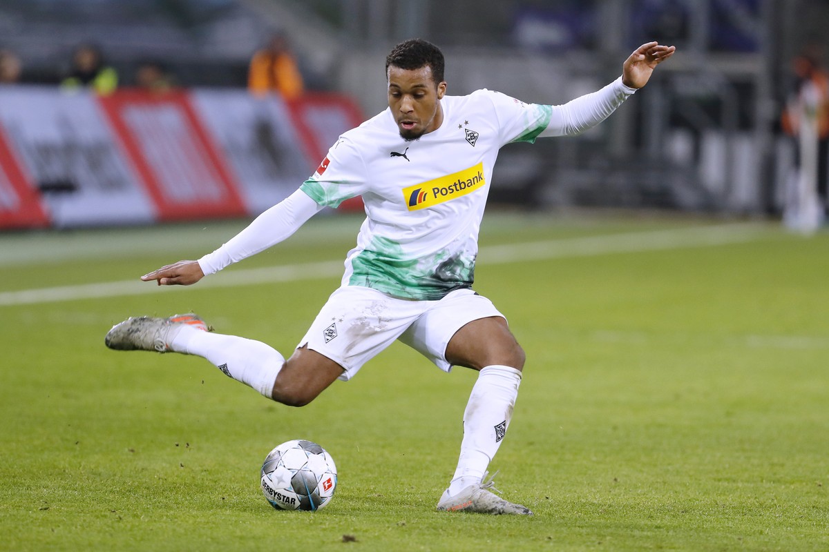 PLEA Alassane Team Borussia Moenchengladbach DFL Fussball Bundesliga Saison 2019-2020 Spiel Borussia Moenchengladbach - Paderborn 2 : 0 am 18. 12. 2019 in Moenchengladbach DFL REGULATIONS PROHIBIT ANY ...