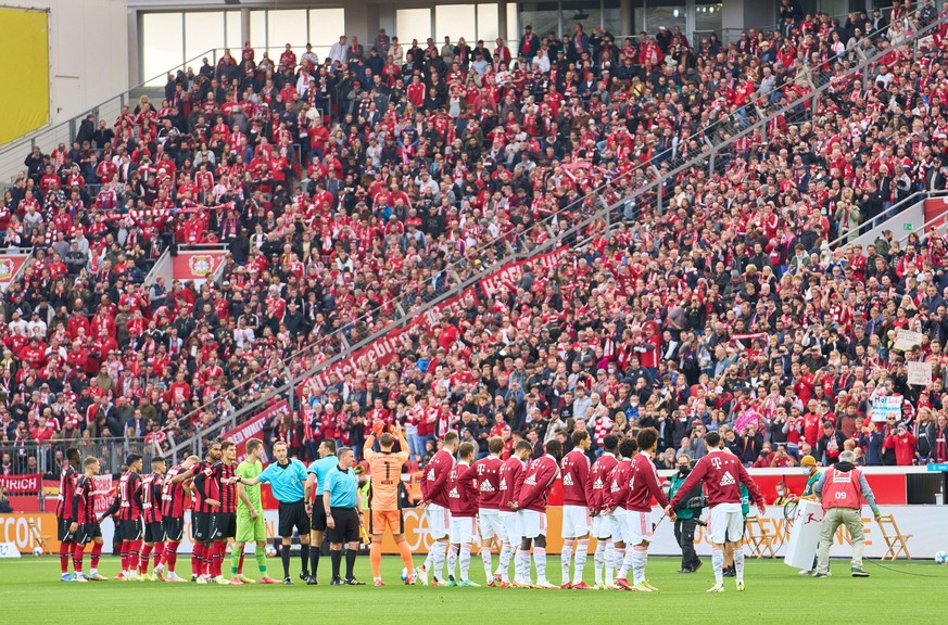 presentation of the teams in the match BAYER 04 LEVERKUSEN - FC BAYERN MUENCHEN 1-5 1.German Football League on October 17, 2021 in Leverkusen, Germany. Season 2021/2022, matchday 8, 1.Bundesliga, FCB ...