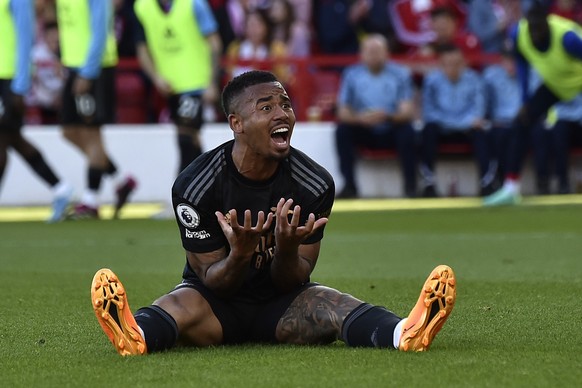 Arsenal&#039;s Gabriel Jesus gestures §during the English Premier League soccer match between Nottingham Forest and Arsenal at City ground in Nottingham, England, Saturday, May 20, 2023. (AP Photo/Rui ...