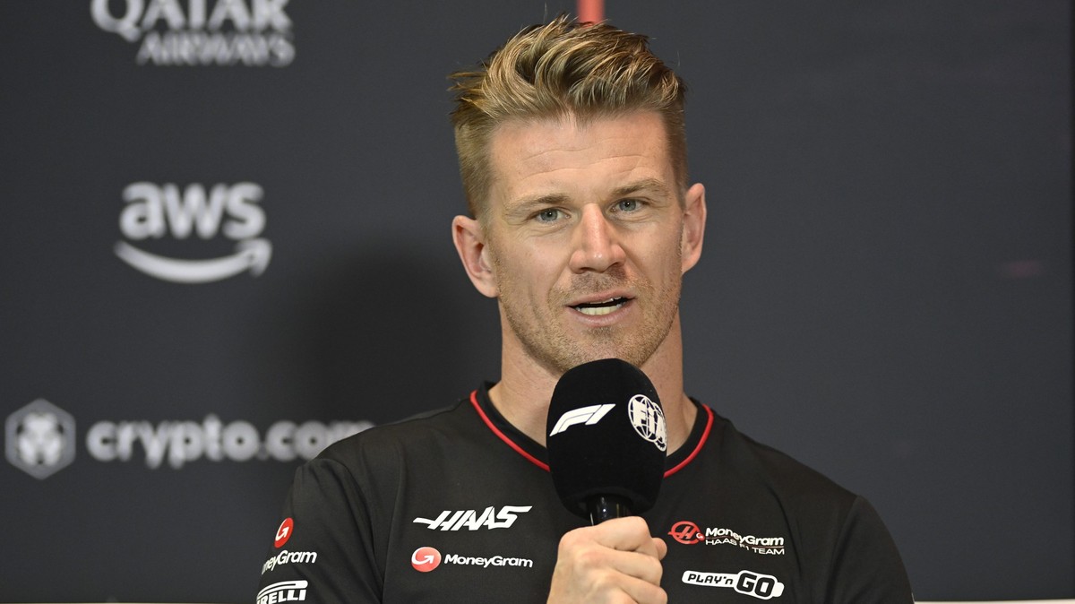 18.07.2024, Ungarn, Mogyorod: Der deutsche Formel-1-Pilot Nico Hülkenberg vom Haas F1 Team spricht während einer Pressekonferenz vor dem Großen Preis von Ungarn auf der Rennstrecke Hungaroring in Mogy ...