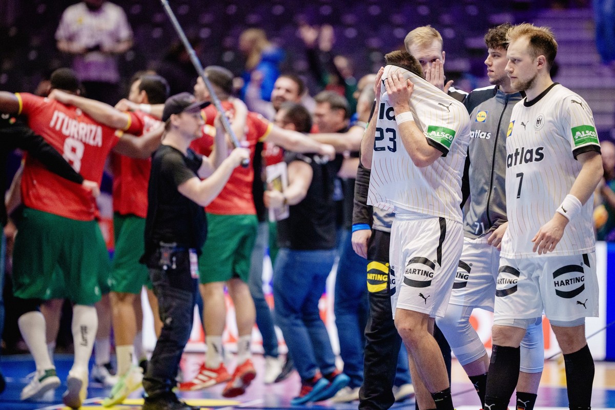 Men s Handball World Championship, WM, Weltmeisterschaft 2025: Quarter-finals Portugal - Germany Fornebu 20250129. Germany s Renars Uscins and Luca Witzke after the loss to Portugal in the quarterfina ...