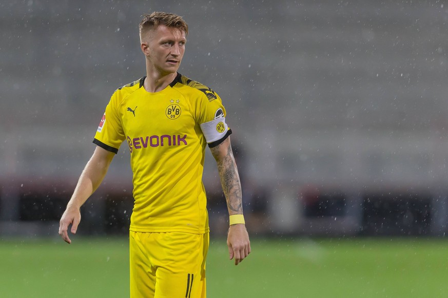 Altach, Austria 27.07.2019, Freundschaftsspiel, Udinese Calcio vs. Borussia Dortmund, Marco Reus (BVB) Schaut, looks on ( Defodi-09-541-021224 *** Altach, Austria 27 07 2019, friendly match, Udinese C ...