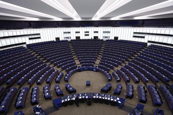 06.02.2024, Frankreich, Straßburg: Blick auf das leere Europäische Parlament. Die Exekutive der Europäischen Union hat am 06.02.2024 ihren Anti-Pestizid-Vorschlag auf Eis gelegt und damit ein weiteres ...