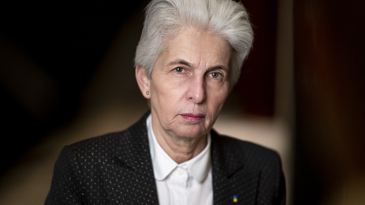 30.11.2022, Berlin: Marie-Agnes Strack-Zimmermann (FDP), Vorsitzende des Verteidigungsausschuss des Bundestags, nimmt am &quot;Frauen100x Politics-Dinner&quot; im Berliner Luxushotel Adlon teil. Bei d ...