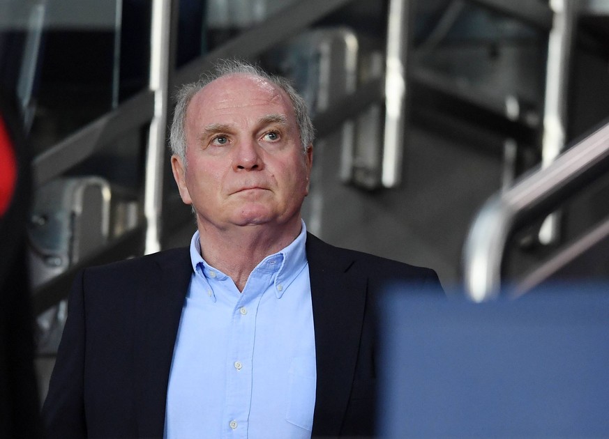 FUSSBALL CHAMPIONS LEAGUE SAISON 2017/2018 GRUPPENPHASE Paris Saint-Germain - FC Bayern Muenchen 27.09.2017 Praesident Uli Hoeness (FC Bayern Muenchen) Paris PUBLICATIONxNOTxINxAUTxSUIxITA