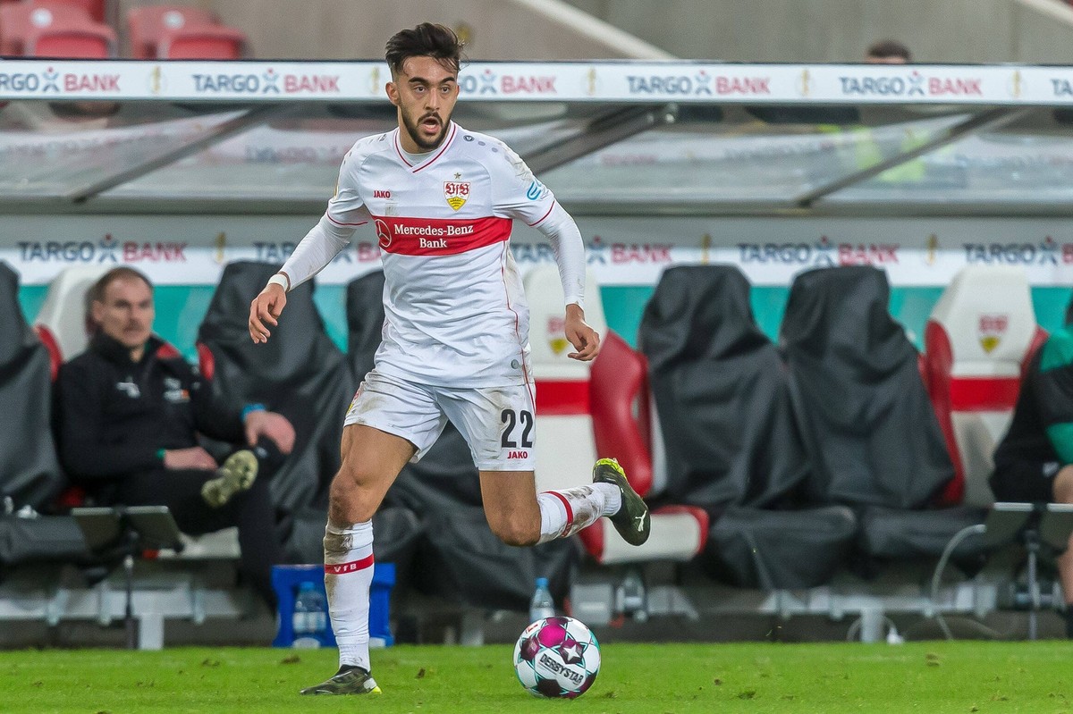 03.02.2021, Stuttgart, Deutschland, Mercedes Benz Arena, VfB Stuttgart vs. Borussia Moenchengladbach - Achtelfinale DFB-Pokal, Nicolas Gonzalez VfB Stuttgart in Aktion, am Ball, Einzelaktion Foto H. L ...