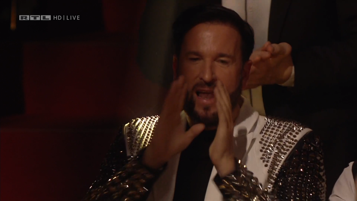 "Lauraaaa" feuert der Wendler seine Liebste an.