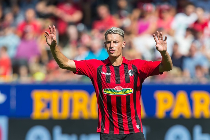 Freiburg, Germany 31.08.2019, 1.Bundesliga, SC Freiburg vs. 1.FC Koeln, 3.Spieltag, Robin Koch (SCF) gestikuliert, gestures, ( Freiburg Schwarzwaldstadion Baden Wuerttemberg Germany eu-images-09-541-0 ...