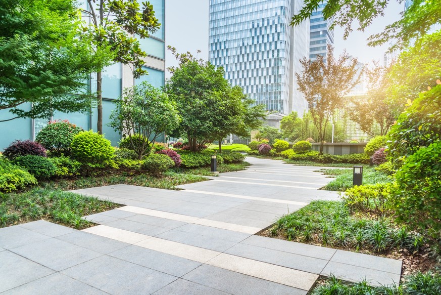 Parks und Grünflächen in Städten sollen diese abkühlen und zur Erholung dienen.