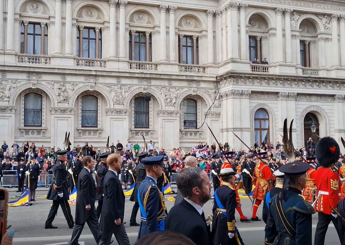 Auch einige Royals präsentierten sich der wartenden Menge.