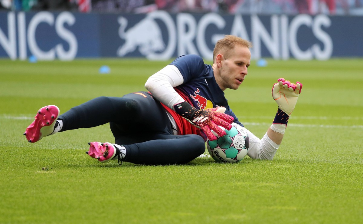 RB Leipzig - Stuttgart / 25.04.2021 Leipzig, 25.04.2021, Red Bull Arena, Fussball, 1.Bundesliga, 31. Spieltag , RB Leipzig vs. VfB Stuttgart 2:0 0:0 , Im Bild: Torwart Peter Gulacsi 1, RB Leipzig. , D ...