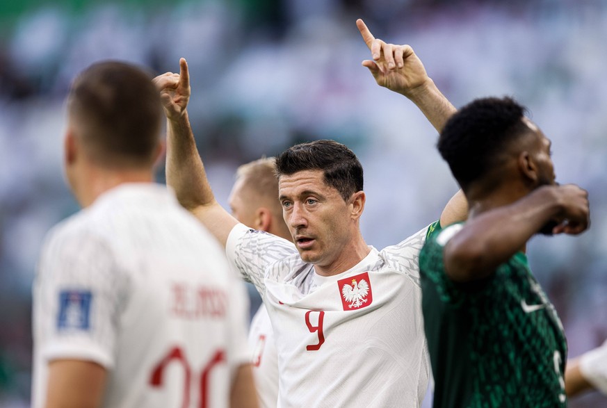 poland v saudi arabia DOHA, CA - 26.11.2022: POLAND V SAUDI ARABIA - LEWANDOWSKI Robert of Poland during a match between Poland and Saudi Arabia, valid for the group stage of the World Cup, held at Ed ...