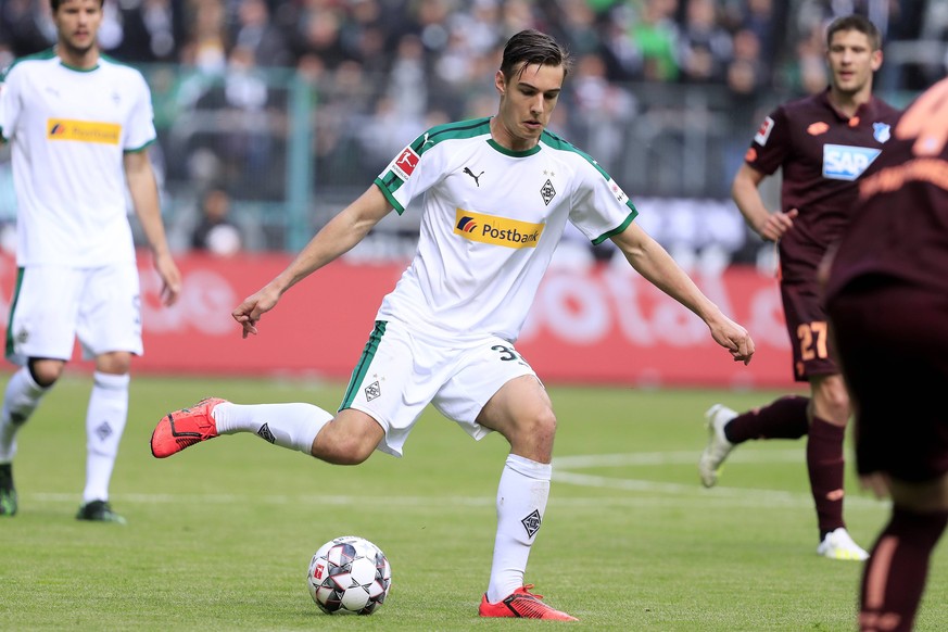 NEUHAUS Florian Team Borussia Moenchengladbach DFL Bundesliga Saison 2018 - 2019 Spiel Borussia Moenchengladbach - Hoffenheim am 04. Mai 2019 in Moenchengladbach DFL REGULATIONS PROHIBIT ANY USE OF PH ...