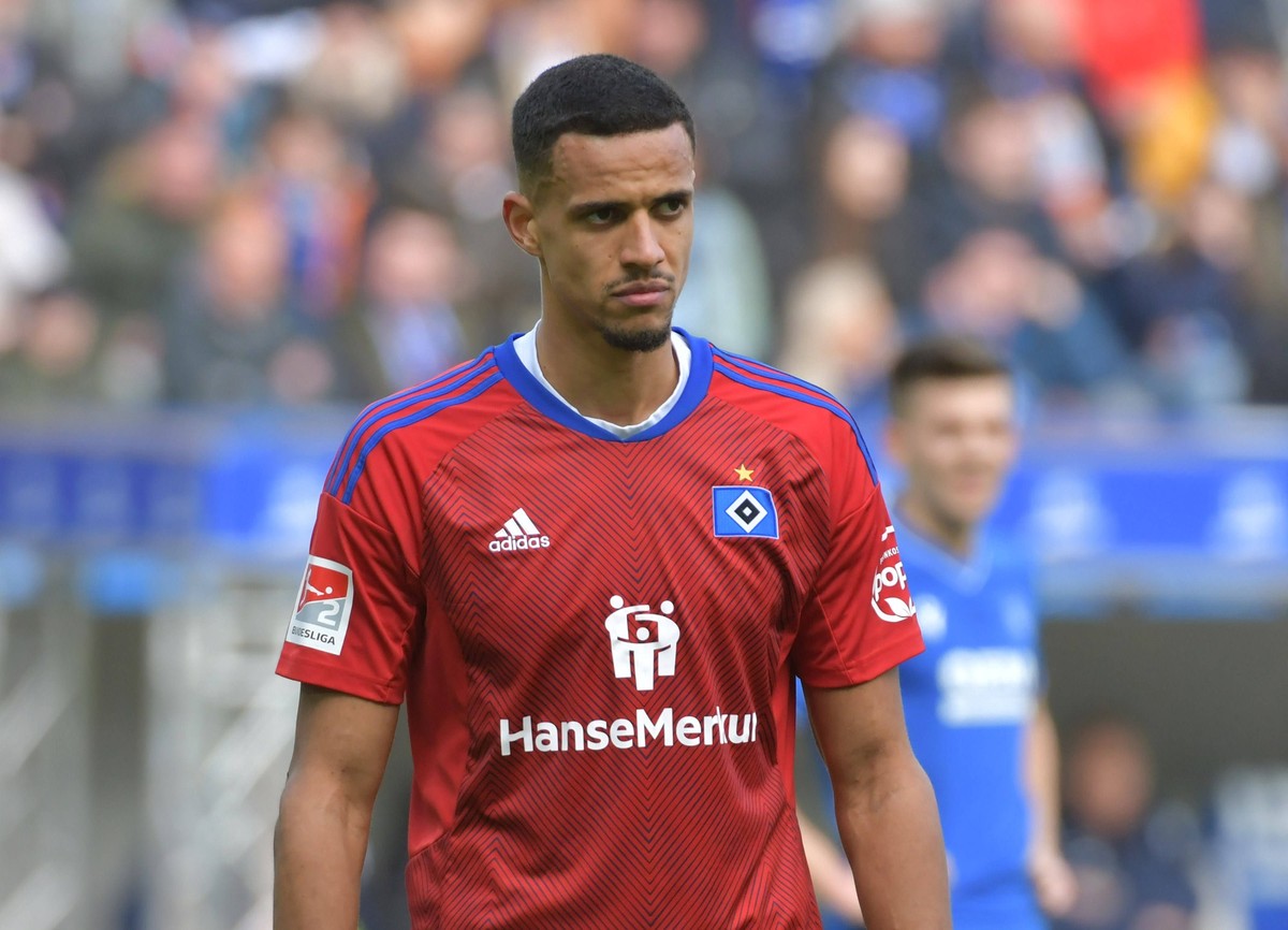 12.03.2023, xblx, Fussball 2.Bundesliga, Karlsruher SC - Hamburger SV emspor, v.l. Robert Glatzel Hamburg, HSV, Hamburger SV enttaeuscht, enttaeuscht schauend, dissapointed DFL/DFB REGULATIONS PROHIBI ...