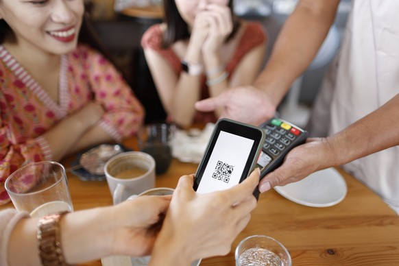 contactless payment at cafe