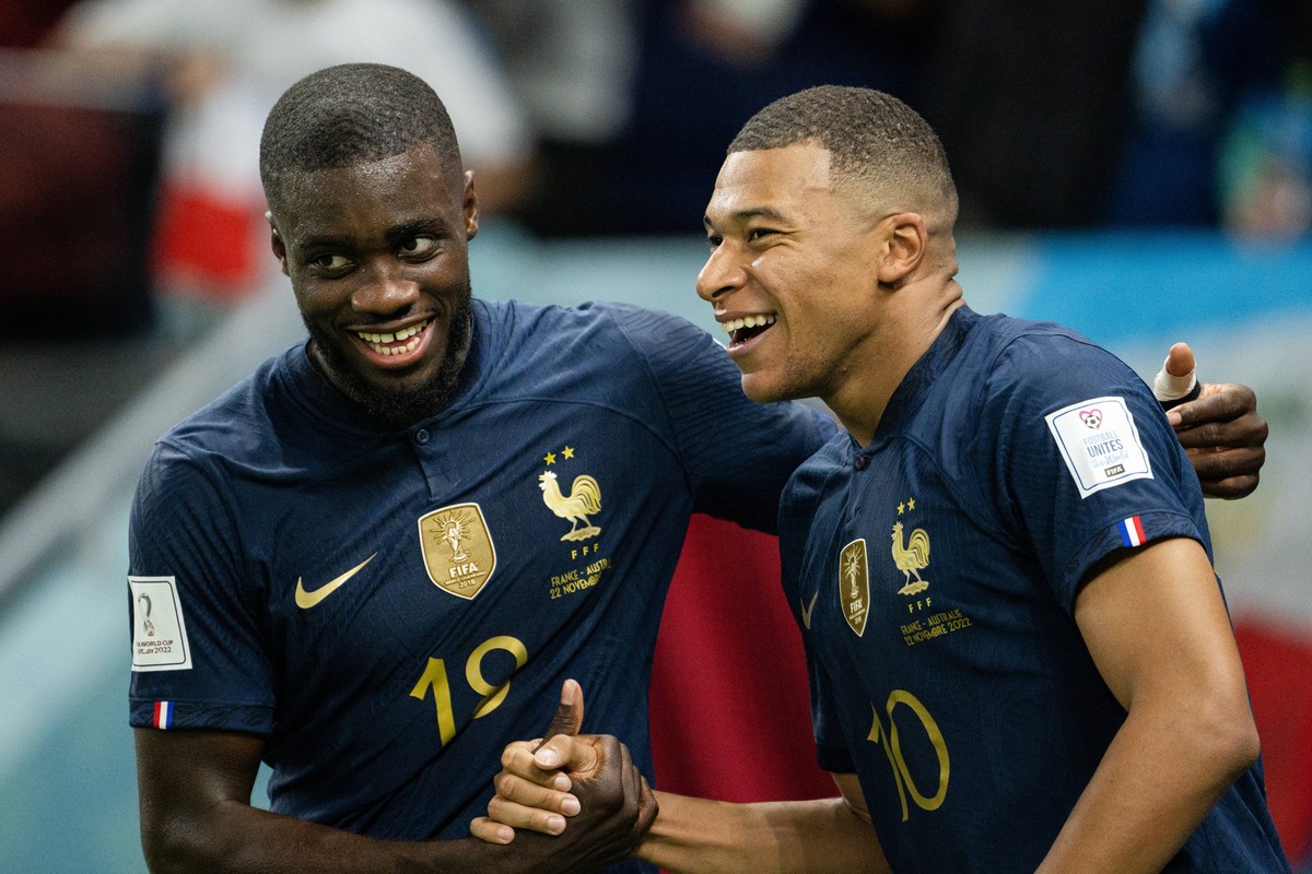 221122 Dayot Upamecano and Kylian Mbappe of France celebrate the 3-1 goal during the FIFA World Cup, WM, Weltmeisterschaft, Fussball 2022 football match between France and Australia on November 22, 20 ...