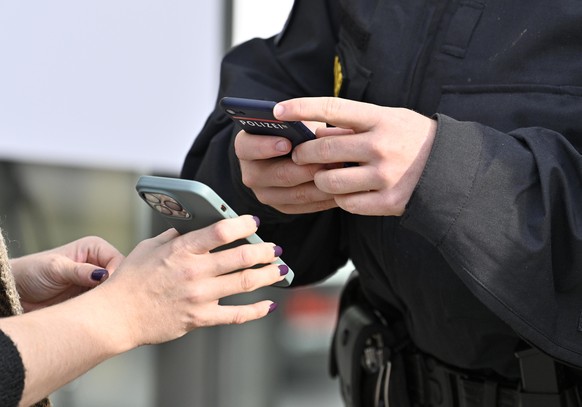 Die österreichische Polizei muss künftig Impfnachweise kontrollieren.