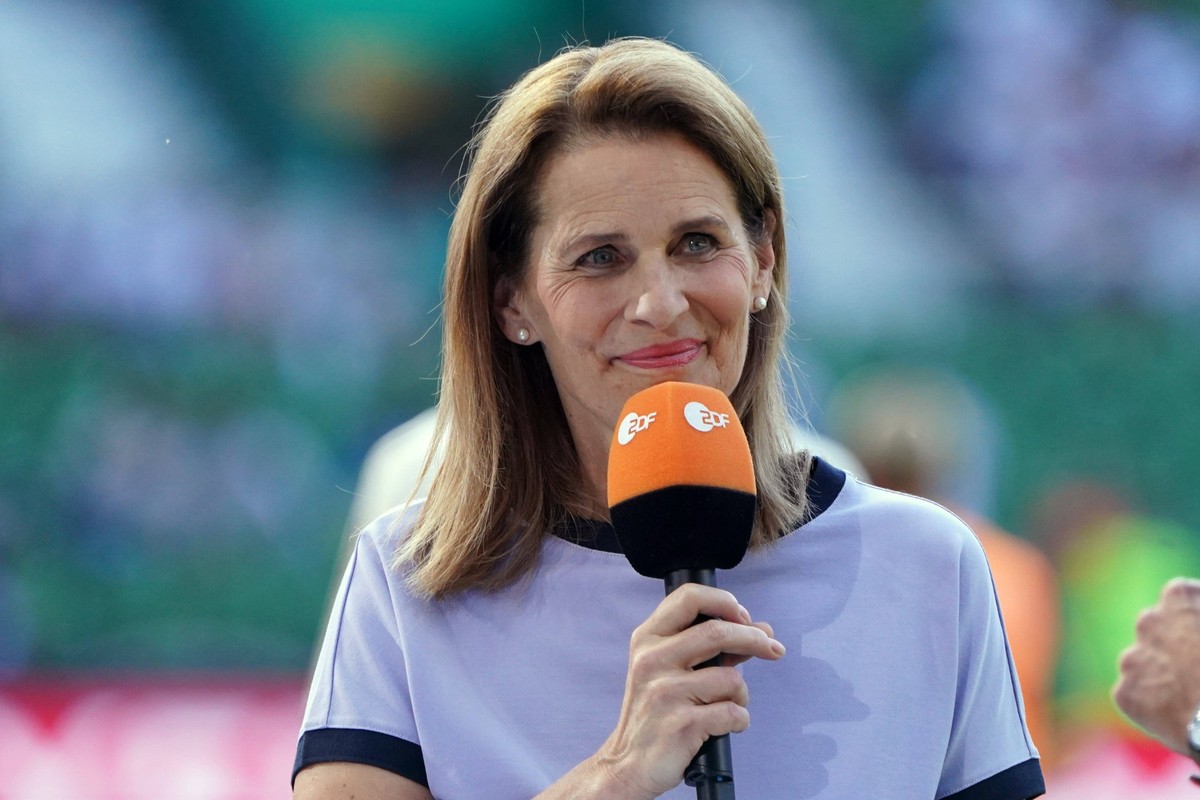 Nationalmannschaft, Fussball, Herren, Länderspiel, Freundschaftsspiel , Testspiel, Deutschland-Ukraine 12.06.2023, Weserstadion Bremen Katrin Müller-Hohenstein, ZDF Sportmoderatorin, Deutschland, Akti ...