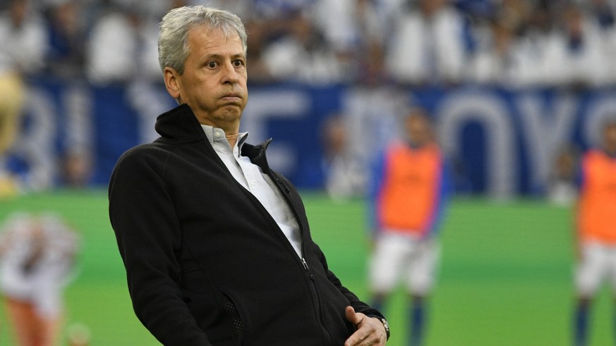 Veltins Arena Gelsenkirchen, 26.10.2019, 1. Fussball Bundesliga Saison 2019/20, 9. Spieltag, Schalke 04 S04 vs Borussia Dortmund BVB Trainer Lucien Favre BVB DFL REGULATIONS PROHIBIT ANY USE OF PHOTOG ...