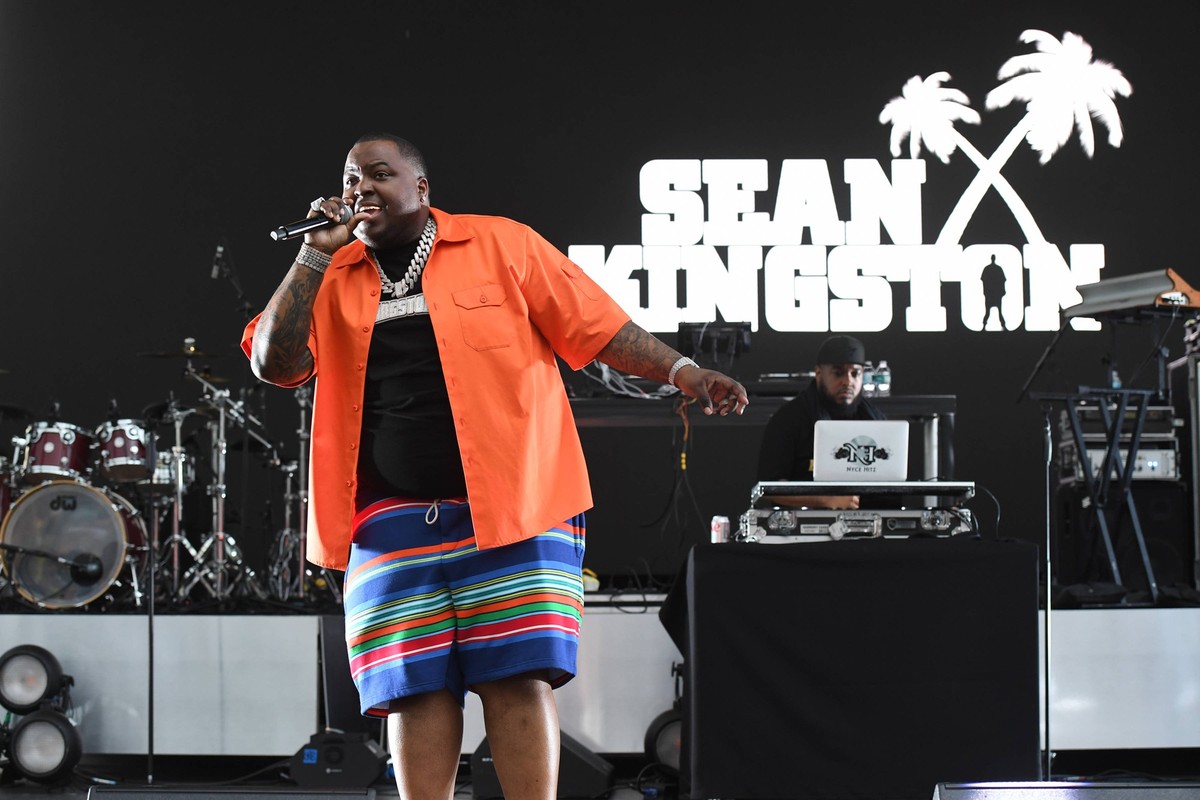 MIAMI, FL - JUNE 03: Sean Kingston performs during The Hot Summer Nights Tour at The FPL Solar Amphitheatre on June 3, 2023 in Miami Florida. PUBLICATIONxNOTxINxUSA Copyright: xmpi04x