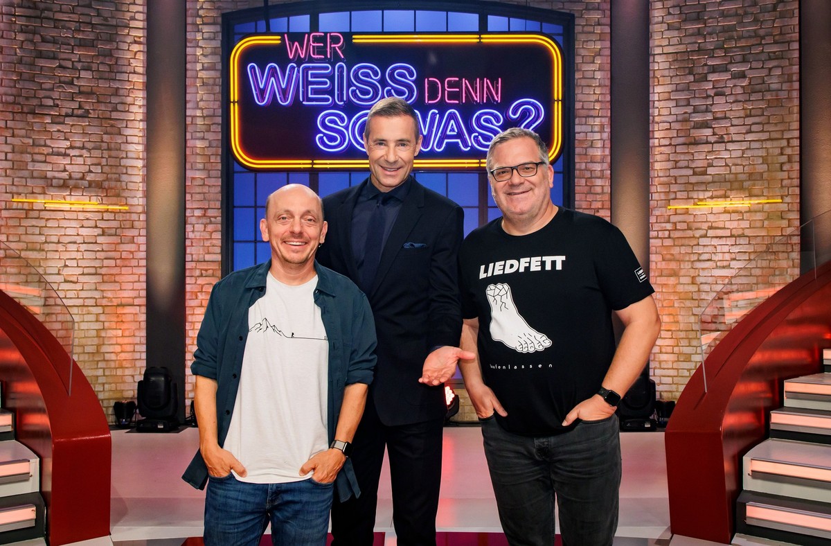 ARD WER WEISS DENN SOWAS? Das erfolgreiche Ratequiz kehrt zurück, ab (24.10.22) immer montags bis freitags um 18.00 Uhr im Ersten.
Die neue Staffel der Vorabend-Quizshow „Wer weiß denn sowas?“ startet ...