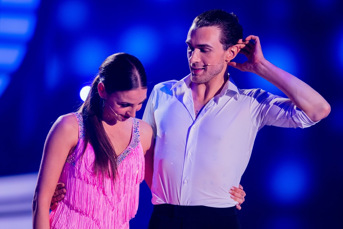 12.05.2023, Nordrhein-Westfalen, Köln: Timon Krause, Mentalist, und Ekaterina Leonova, Profitänzerin, stehen in der RTL-Tanzshow "Let's Dance" im Coloneum zusammen. Das Paar scheidet au ...
