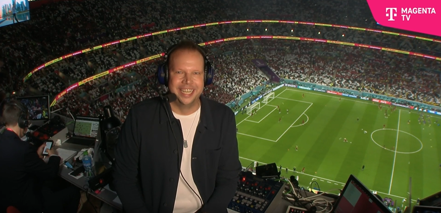 Kommentator Wolff-Christoph Fuss erklärte live die skurrilen Ereignisse kurz vor der WM-Eröffnung.