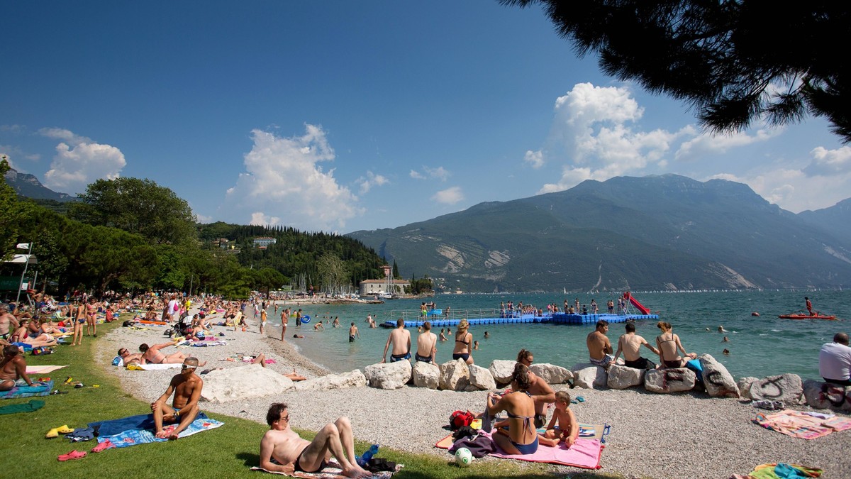 Bildnummer: 60173628 Datum: 20.07.2013 Copyright: imago/Hoch Zwei Stock/Angerer
Riva del Garda am Gardasee Riva del Garda am Gardasee, lago del garda, Trentino, Italien, See, Badesee, Wasser, Urlaub, ...