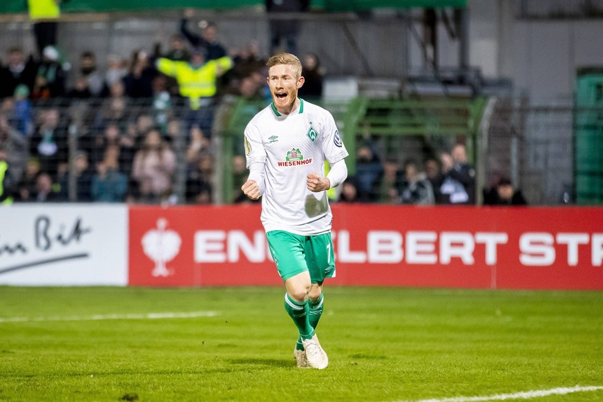 Florian Kainz (Nr. 7, Werder Bremen) jubelt / freut sich ueber sein Tor SC Weiche Flensburg 08 vs Werder Bremen, Fussball, DFB-Pokal 2. Runde, 31.10.18 Luebeck Schleswig-Holstein Germany Stadion Lohmu ...