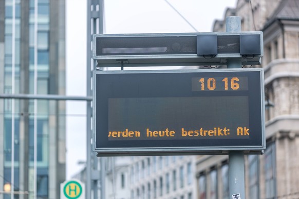 Vor der nächsten Verhandlungsrunde im öffentlichen dienst hat die vereinigte dienstleistungsgewerkschaft - verdi zu einem 24 stündigen streik bei den leipziger verkehrsbetrieben und der stadtverwaltun ...