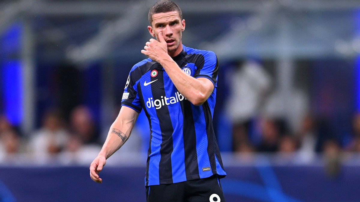 FUSSBALL CHAMPIONS LEAGUE SAISON 2022/2023 Vorrunde Gruppe C 1. Spieltag 07.09.2022 Inter Mailand - FC Bayern Muenchen: Robin Gosens Inter Mailand *** FOOTBALL CHAMPIONS LEAGUE SEASON 2022 2023 prelim ...