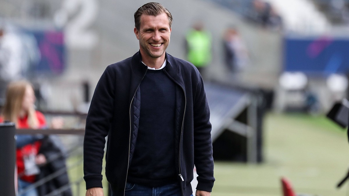 29.04.2023, xmkx, Fussball 1.Bundesliga, Eintracht Frankfurt - FC Augsburg v.l. Markus Krösche Sportvorstand Eintracht Frankfurt DFL/DFB REGULATIONS PROHIBIT ANY USE OF PHOTOGRAPHS as IMAGE SEQUENCES  ...