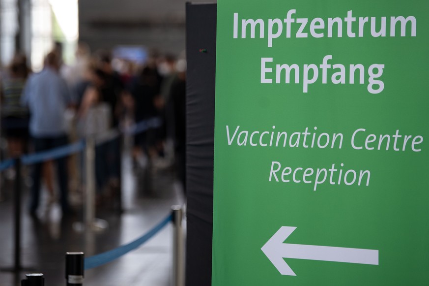 Impfzentren werden wohl Bald der Vergangenheit angehören. Bund und Länder wollen die Impfungen zu den Menschen bringen.