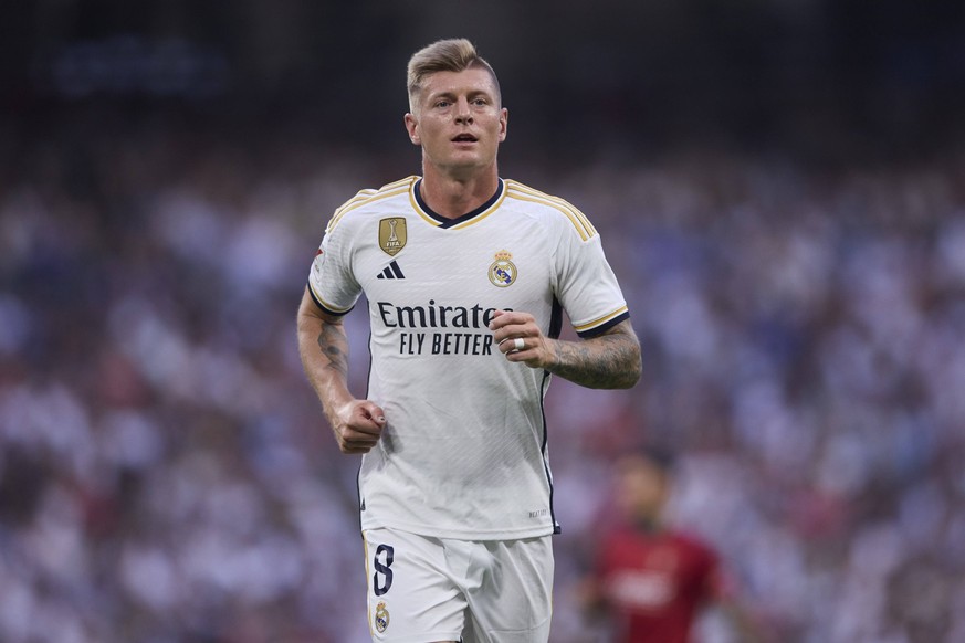 Spain, Madrid, 07.10.2023, Santiago Bernabeu Stadium, Real Madrid v Club Atletico Osasuna - La Liga EA Sports match round 09, Toni Kroos Real Madrid CF looks on Madrid Santiago Bernabeu Stadium Spain  ...