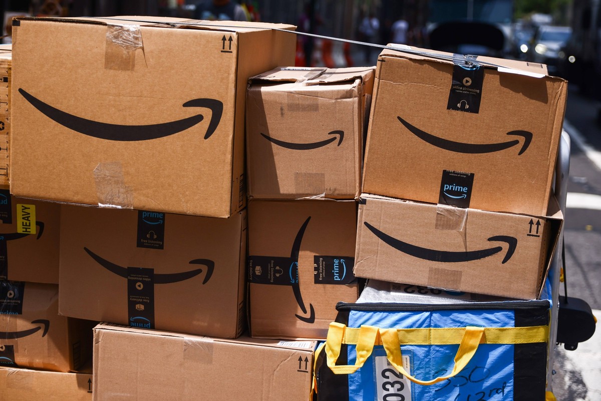 Business And Economy In New York Prime packages are being delivered in Manhattan, New York City, United States of America on July 6th, 2024. New York United States PUBLICATIONxNOTxINxFRA Copyright: xB ...