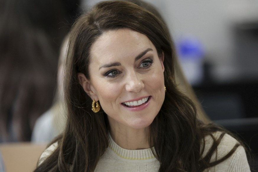 31.01.2023, Großbritannien, Leeds: Kate, Prinzessin von Wales, trifft sich mit Studenten des Studiengangs Childhood Studies an der Universität von Leeds. Foto: Chris Jackson/Getty Pool via AP/dpa +++  ...