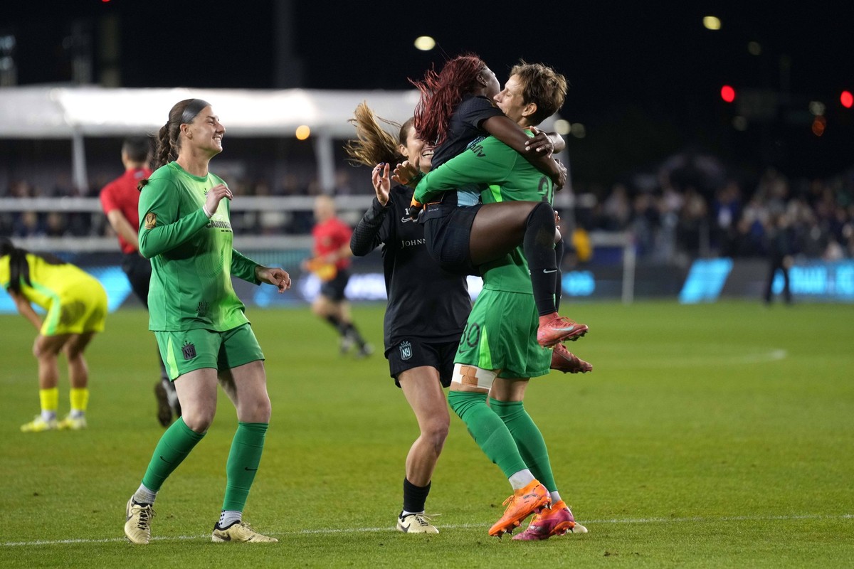 NWSL: NWSL Championship-Gotham FC at Washington Spirit Nov 22, 2025 San Jose, California, USA Gotham FC goalkeeper Ann-Katrin Berger 30 and defender Mandy Freeman 22 celebrate after defeating the Wash ...