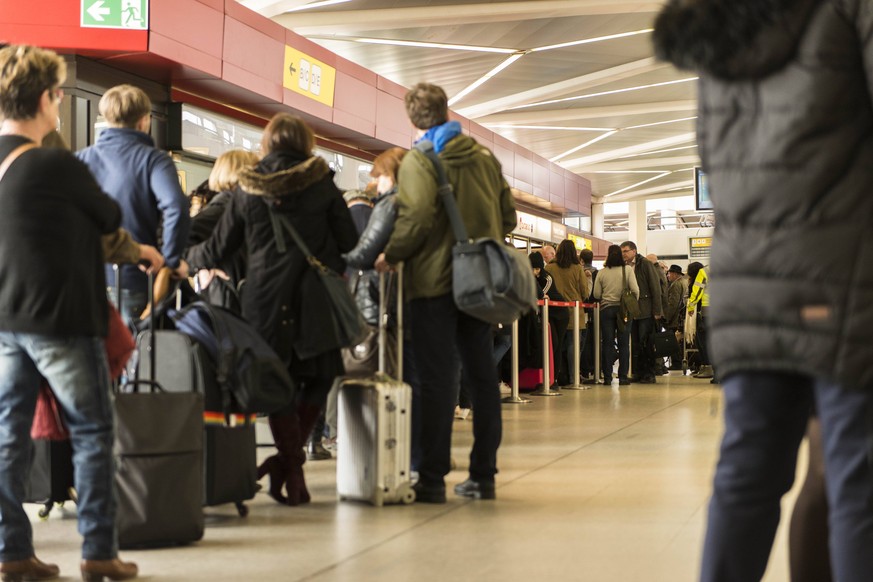 March 13, 2017 - Berlin, Berlin, Germany - The ground transport services at the Berlin Airports Tegel and Schoenefeld have put the work down on Day 2 of the warning strike at Berlin airports. Almost a ...