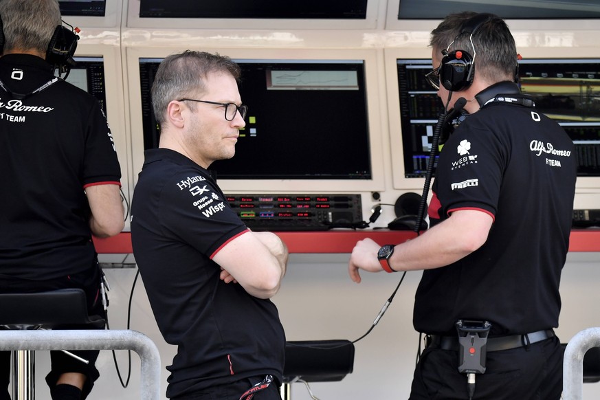 SEIDL Andreas Teamleiter F1 Team Alfa Romeo F1 Testfahrten 2023 in Bahrain am 23.02.2023 in Bahrain *** SEIDL Andreas Team Leader F1 Team Alfa Romeo F1 Test Drives 2023 in Bahrain on 23 02 2023 in Bah ...