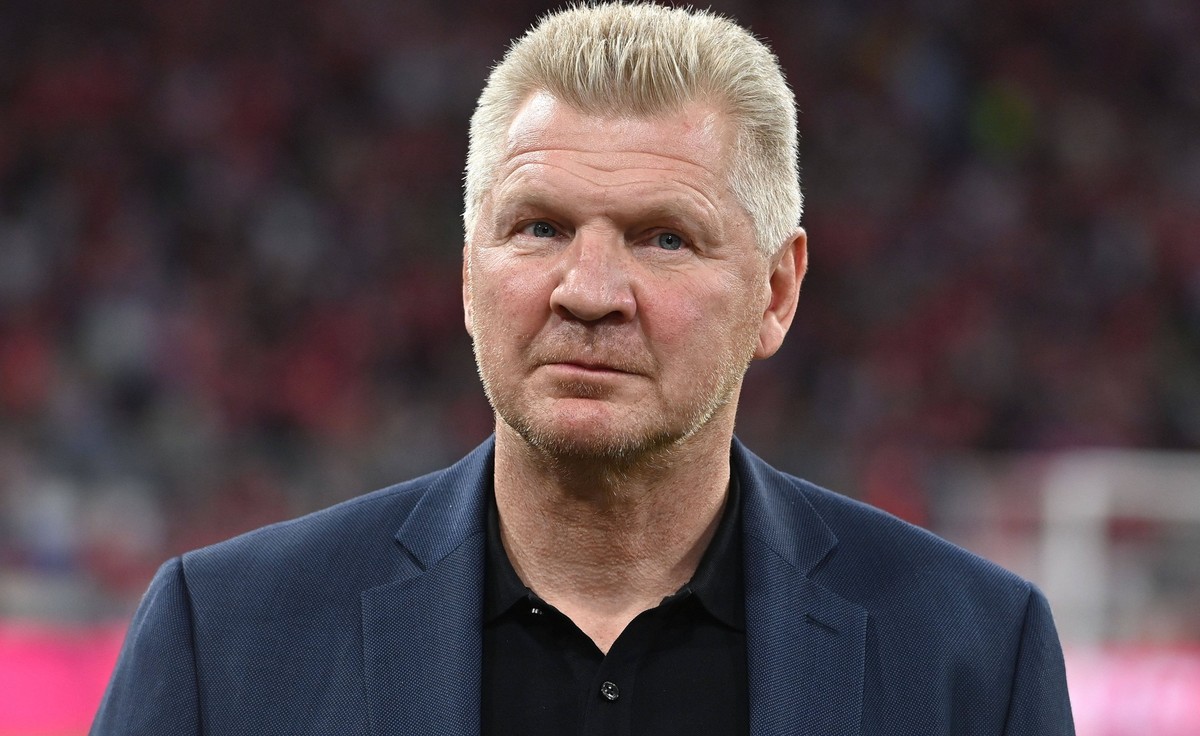 Stefan EFFENBERG Ex Fussballprofi, Einzelbild,angeschnittenes Einzelmotiv,Portraet,Portrait,Porträt. Fussball 1. Bundesliga Saison 2022/2023, 10.Spieltag, Spieltag10, FC Bayern Muenchen - SC Freiburg  ...