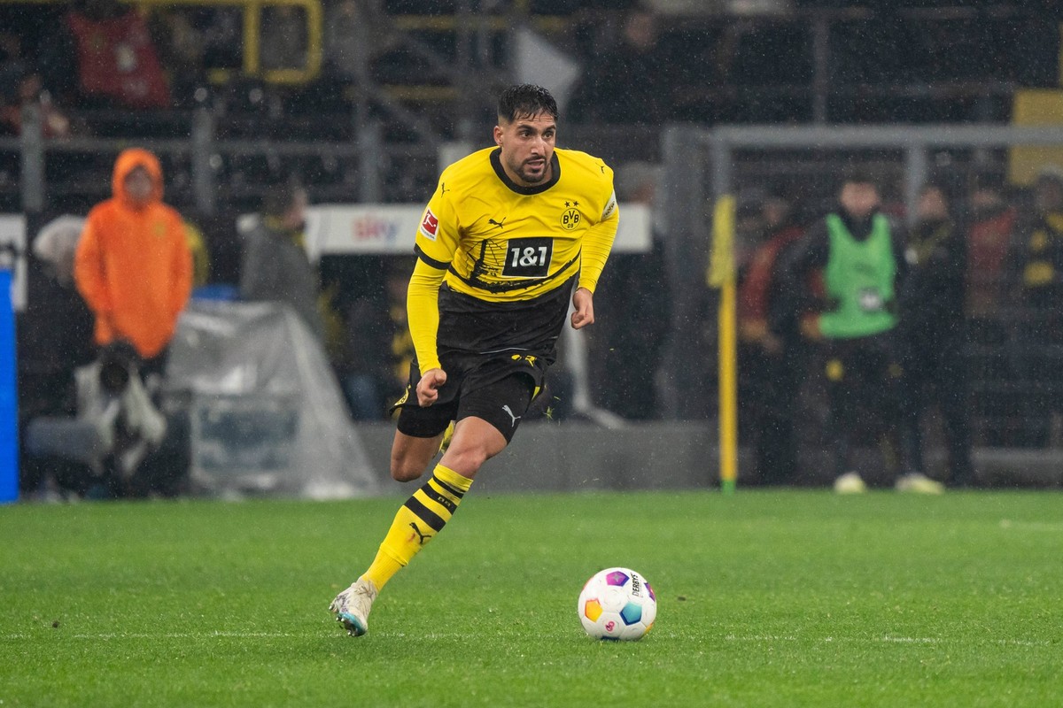 GER, 1. FBL, Borussia Dortmund vs 1. FSV Mainz 05 / 19.12.2023, Signal Iduna Park, Dortmund, GER, 1. FBL, Borussia Dortmund vs 1. FSV Mainz 05 Im Bild: Emre Can BV Borussia Dortmund, 23 Einzelaktion G ...