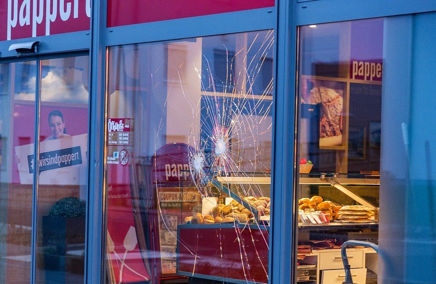Polizei erschießt Randalierer vor Bäckerei in Fulda 