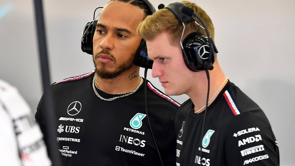 Sports pictures of the Formula 1 test day in Bahrain 02/23/2023 2023 Bahrain International Circuit, Sakhir and the Formula 1 test in Bahrain 2023 In the photo Lewis Hamilton GBR and Mercedes AMG Petrona ...